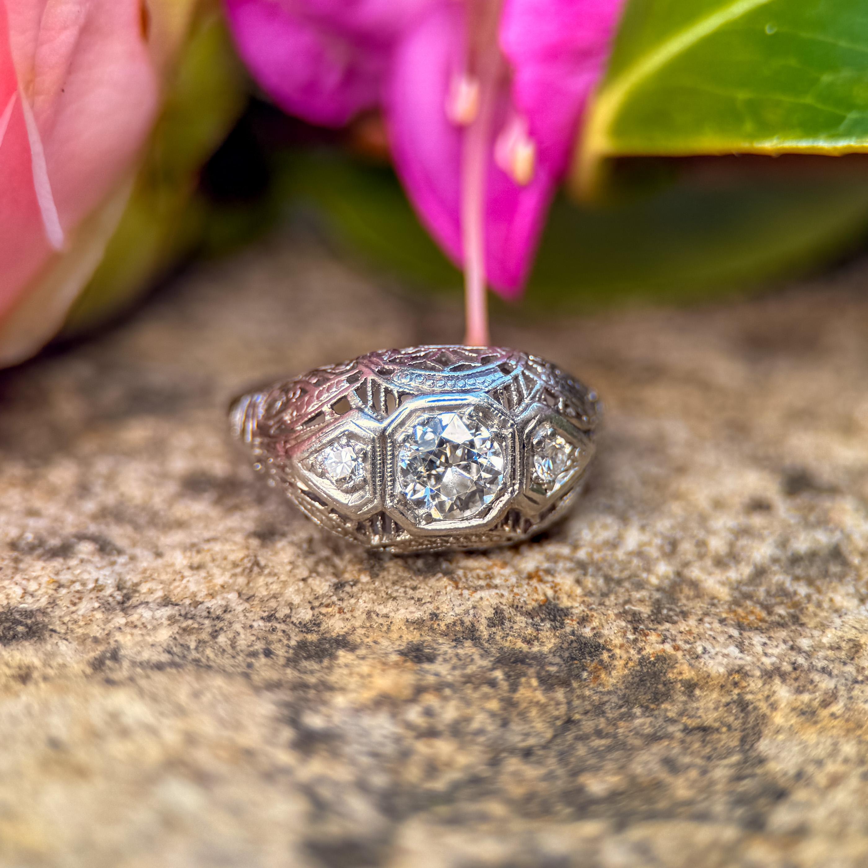 Art Deco Deco Platinum Filigree & Diamond Engagement Ring