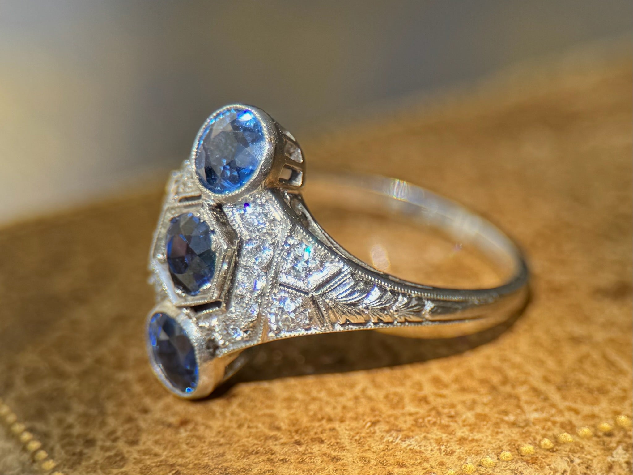 Edwardian 3 Stone Yogo Gulch Sapphire & Diamond Stoplight Ring