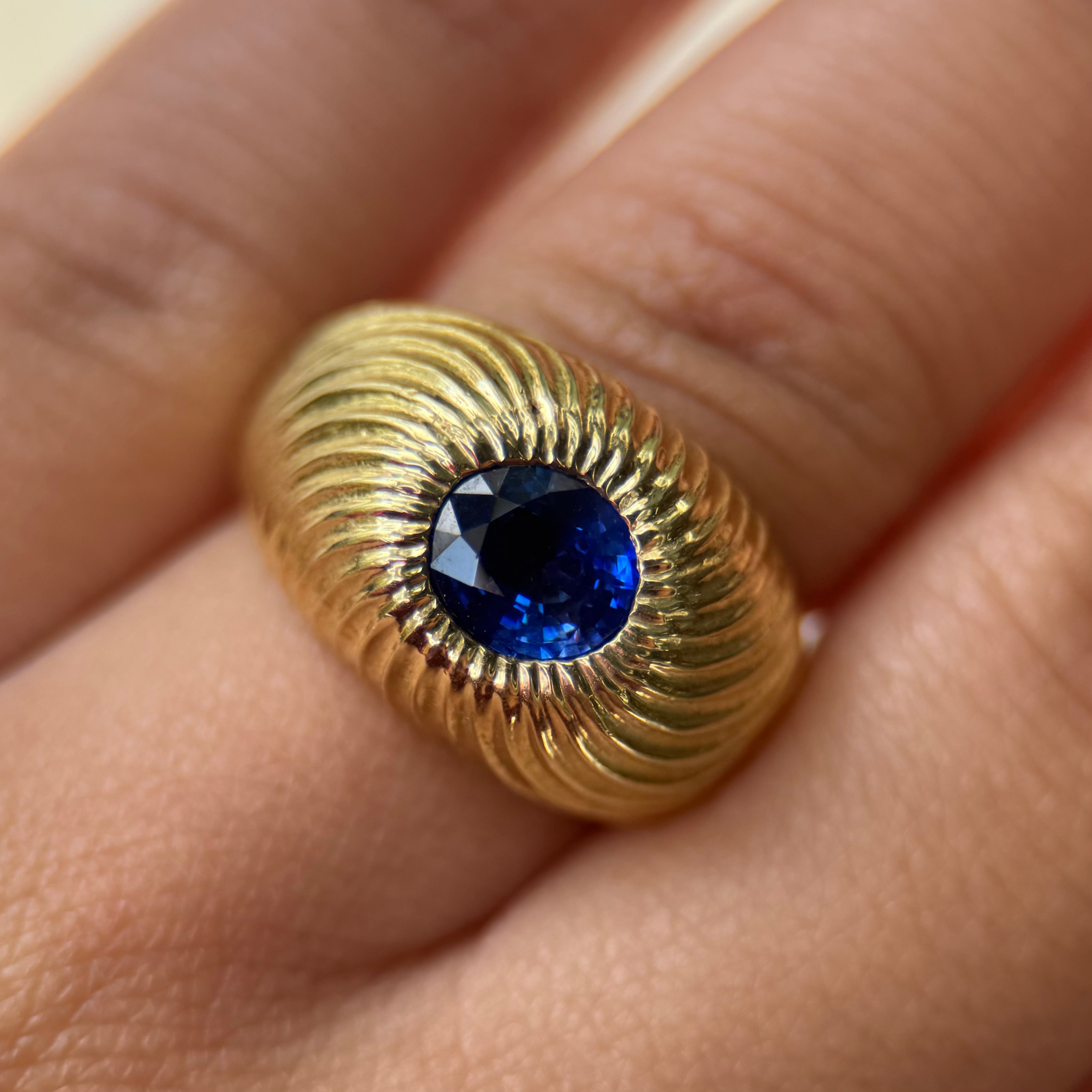 18k Yellow Gold Jean Schlumberger Heated Sri-Lankan Sapphire (GIA 1.85cts EST) 17.8gr Sz 7.75