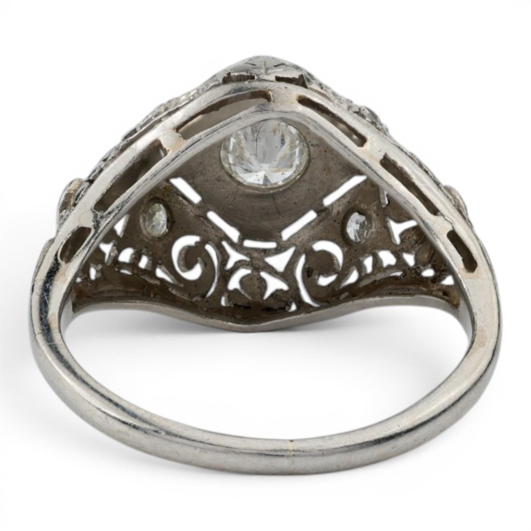 Edwardian Platinum & Diamond Filigree Ring
