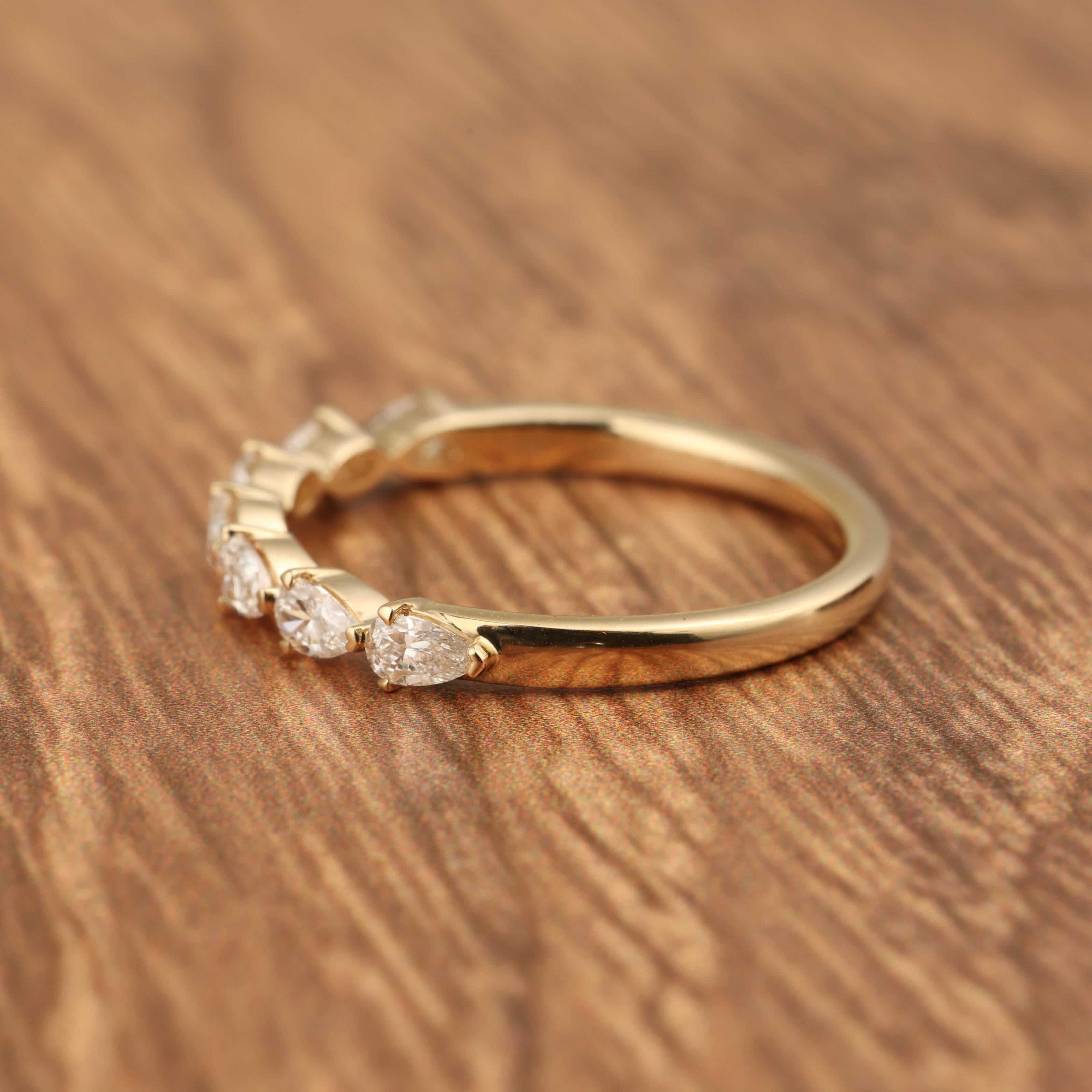 14K Pear Shape LG Diamond Band