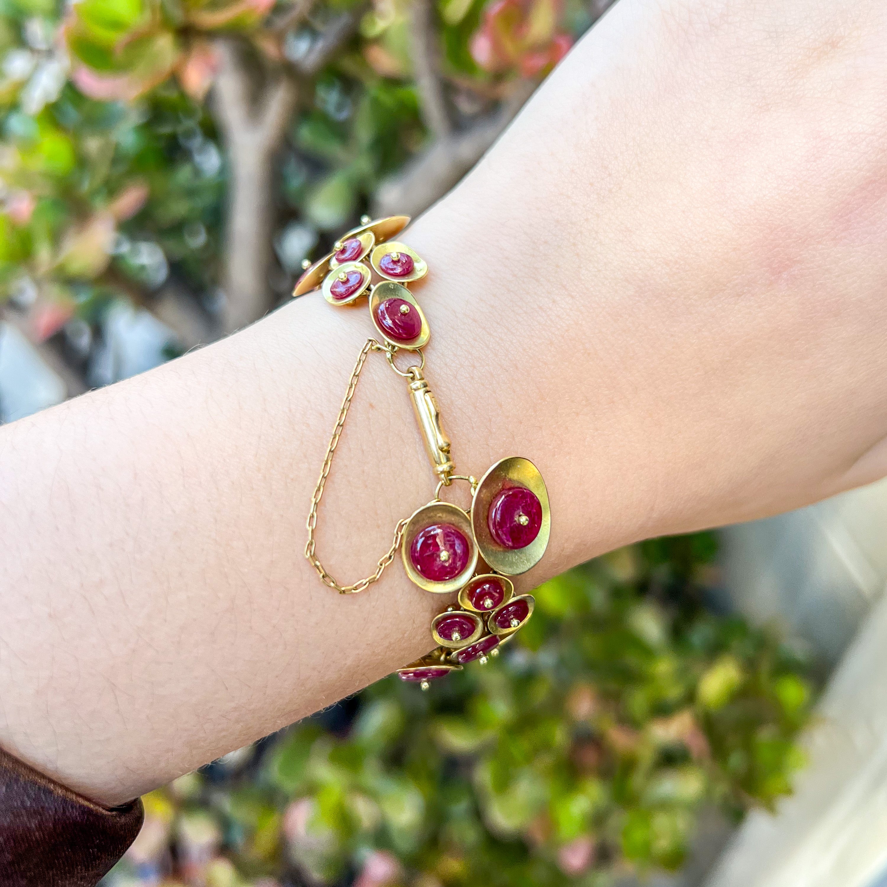 Vintage 18K Natural Ruby Saucer Bracelet