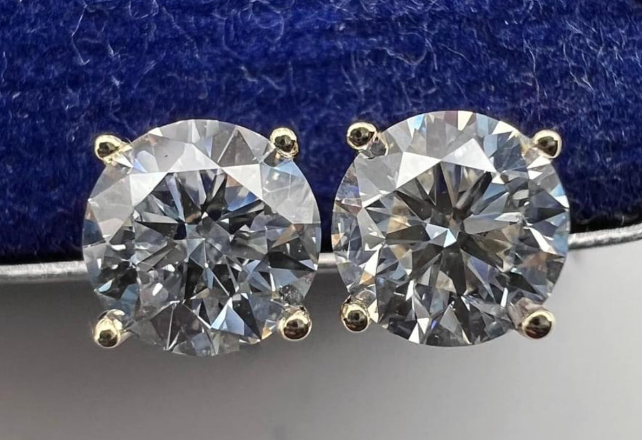 14k Gold Natural Diamond Stud Earrings