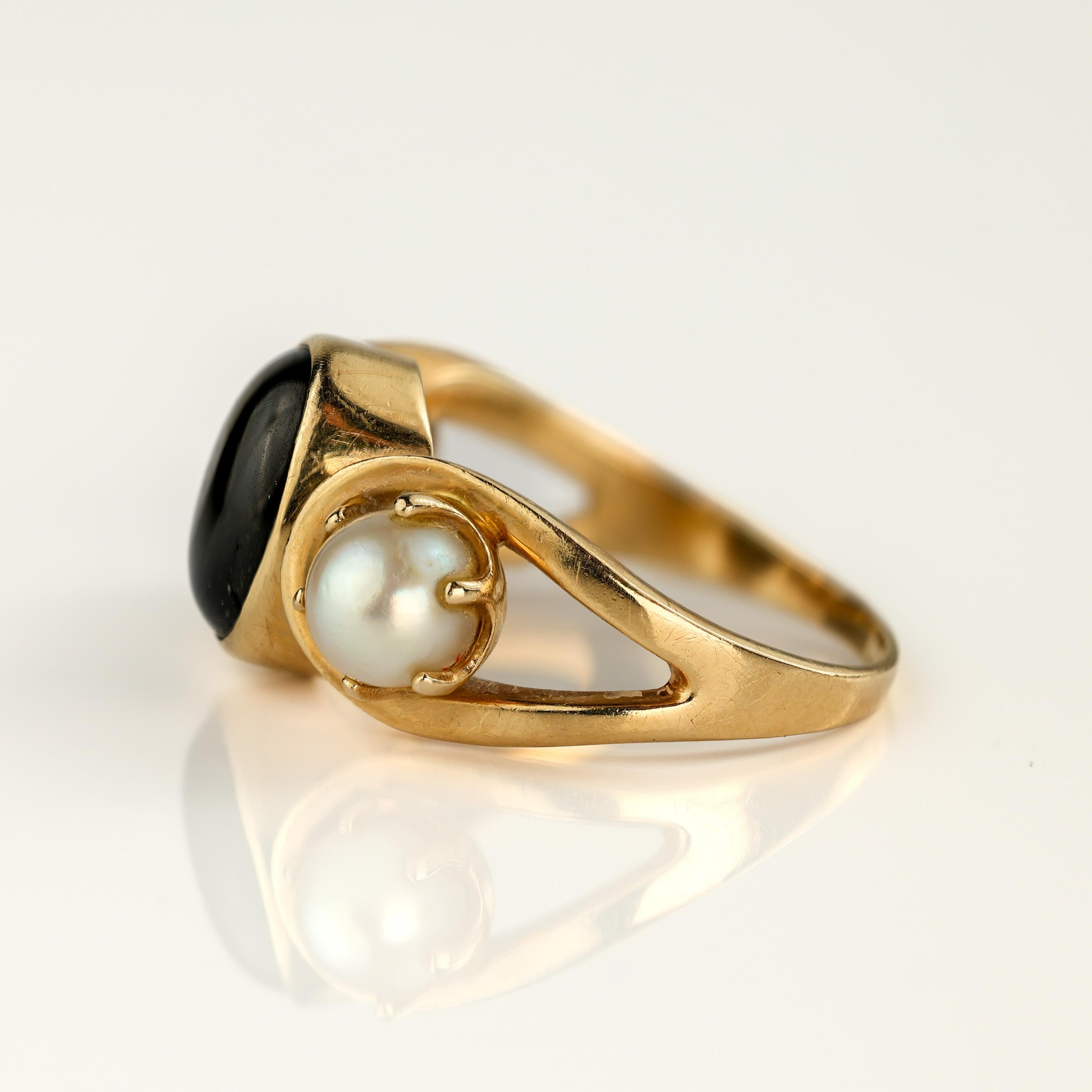 Vintage Green Star Sapphire Ring with Pearls