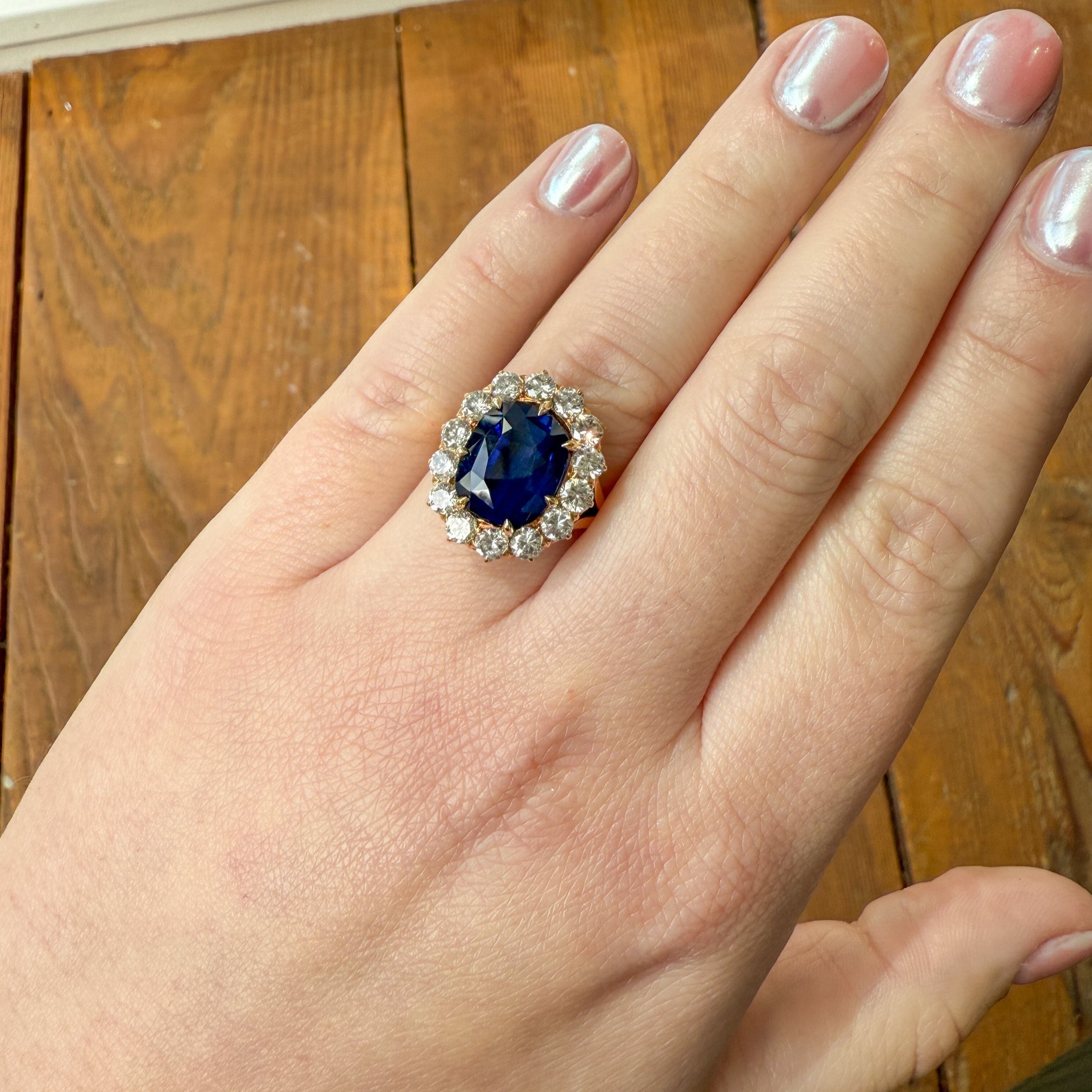 Vintage 8.24 CT Sapphire & Diamond Cluster Halo Yellow Gold Ring