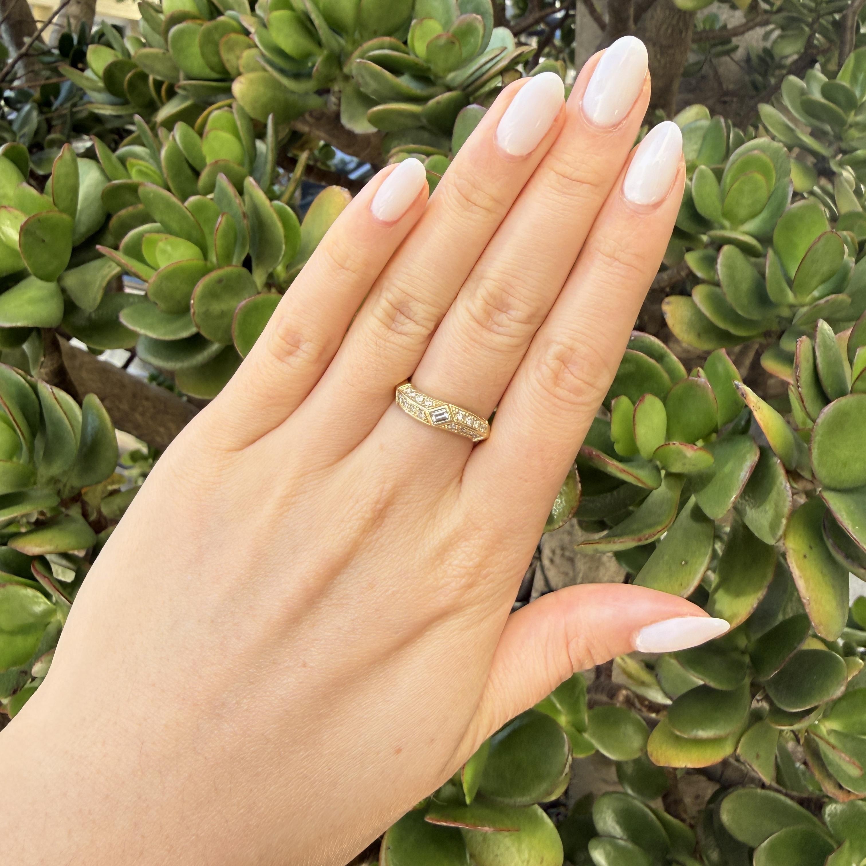 Vintage 14K Diamond Wave Ring