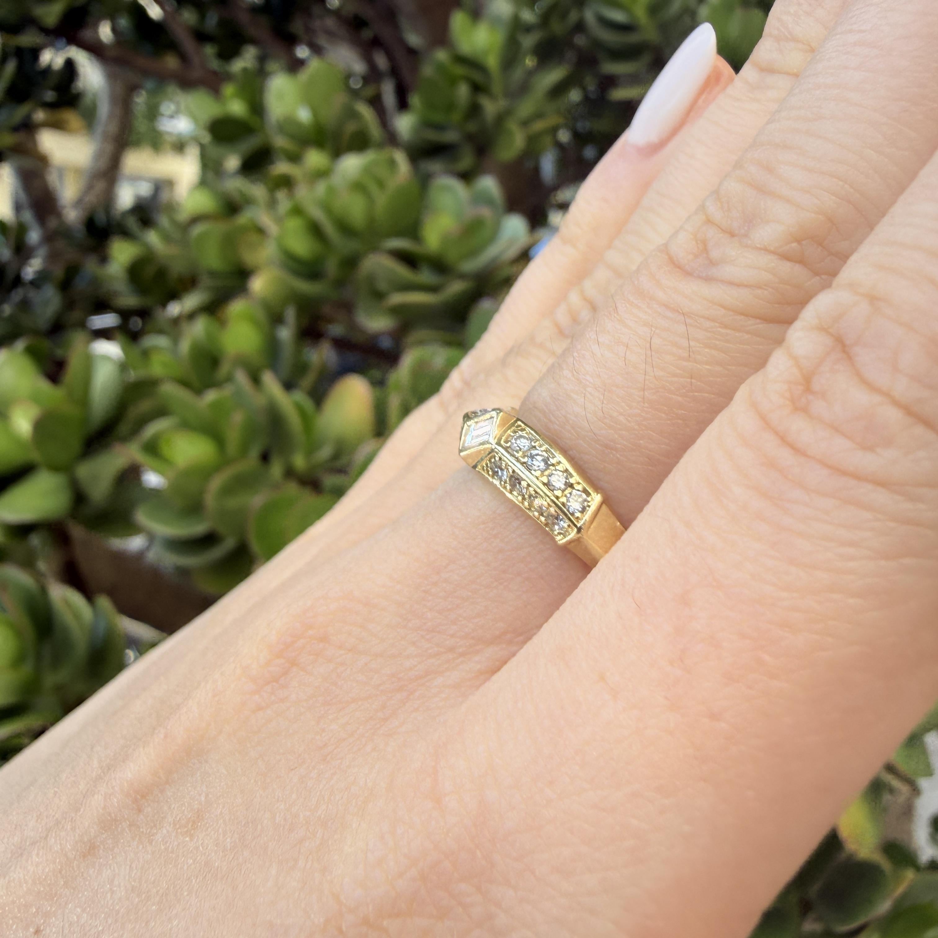 Vintage 14K Diamond Wave Ring