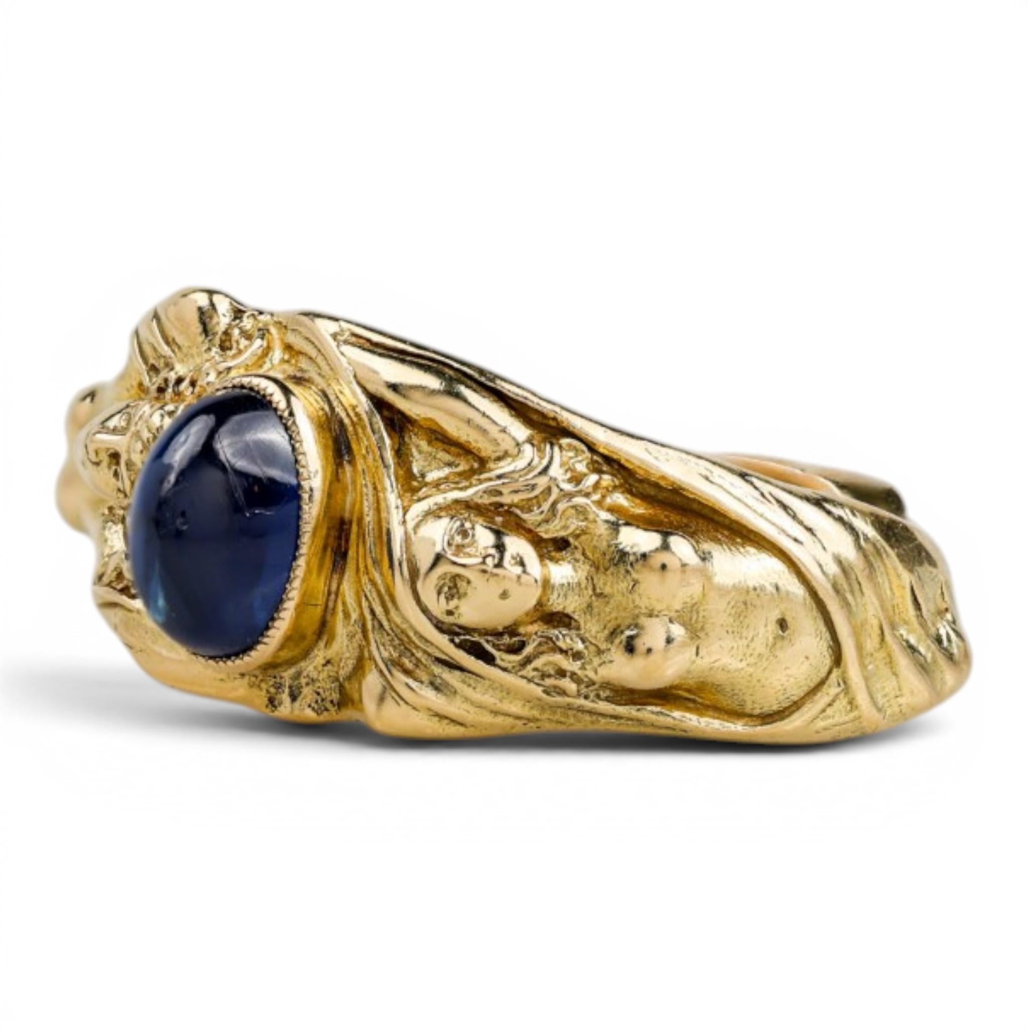 French Art Nouveau Sugarloaf Sapphire Ring