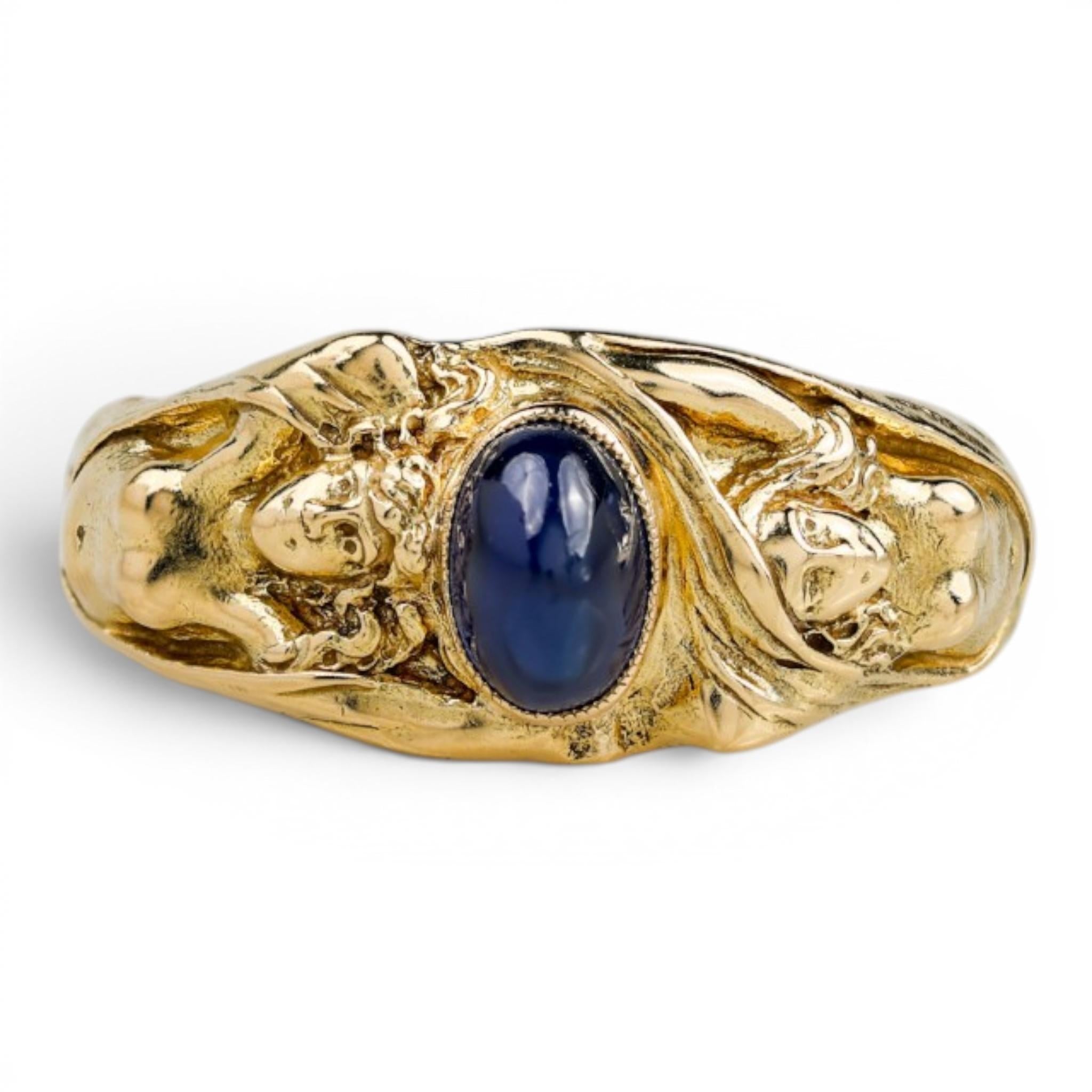 French Art Nouveau Sugarloaf Sapphire Ring