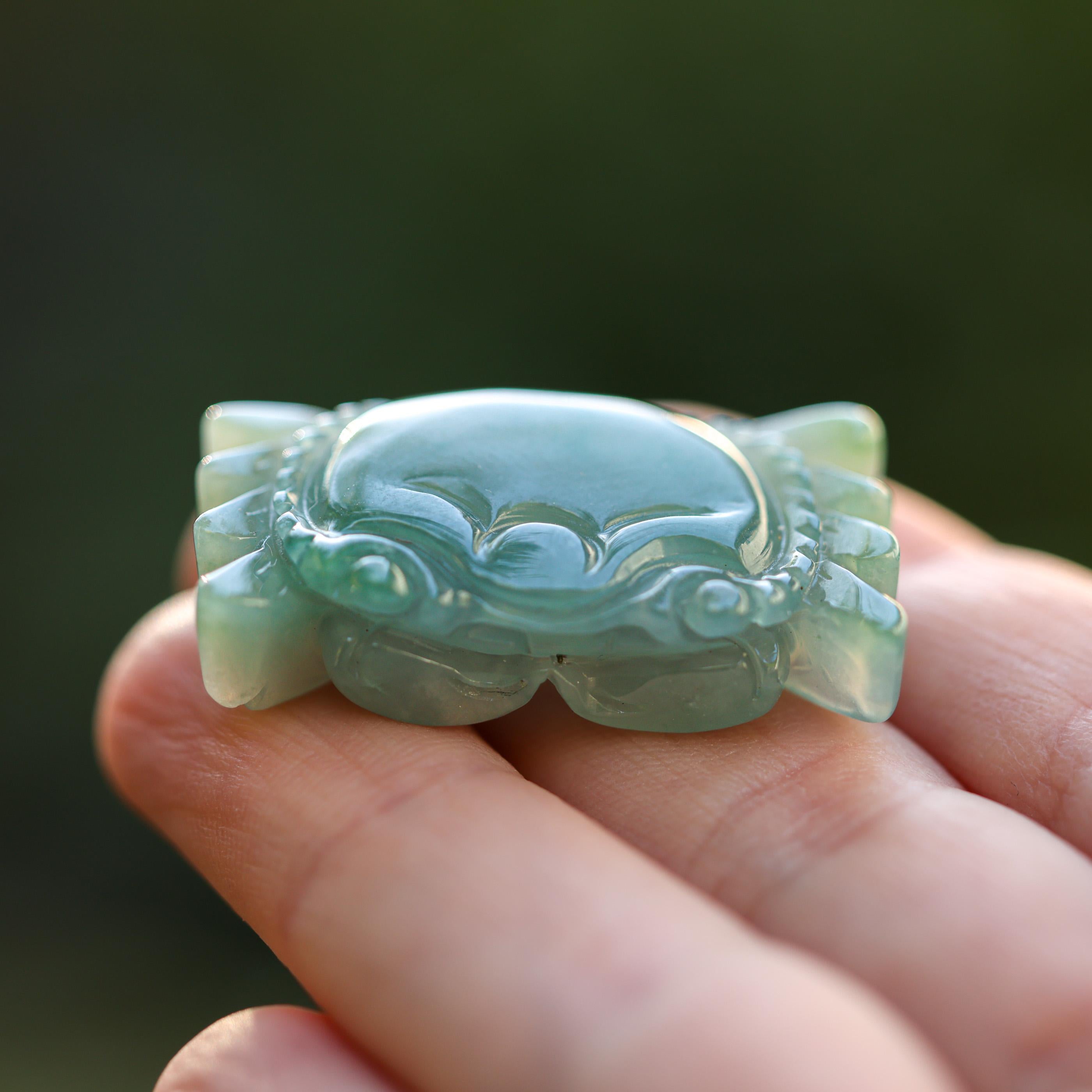 Light Green Jade Crab Carving