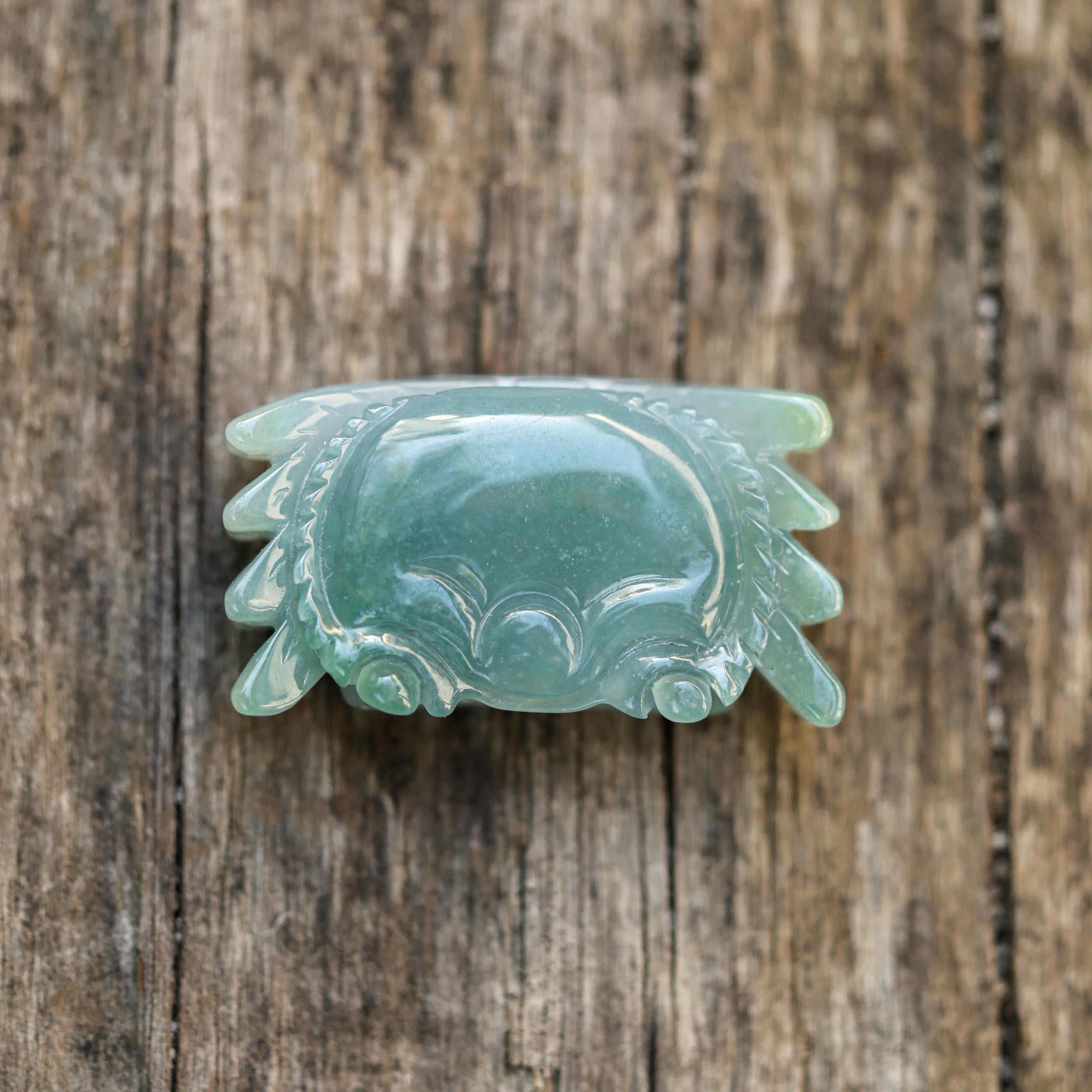 Light Green Jade Crab Carving