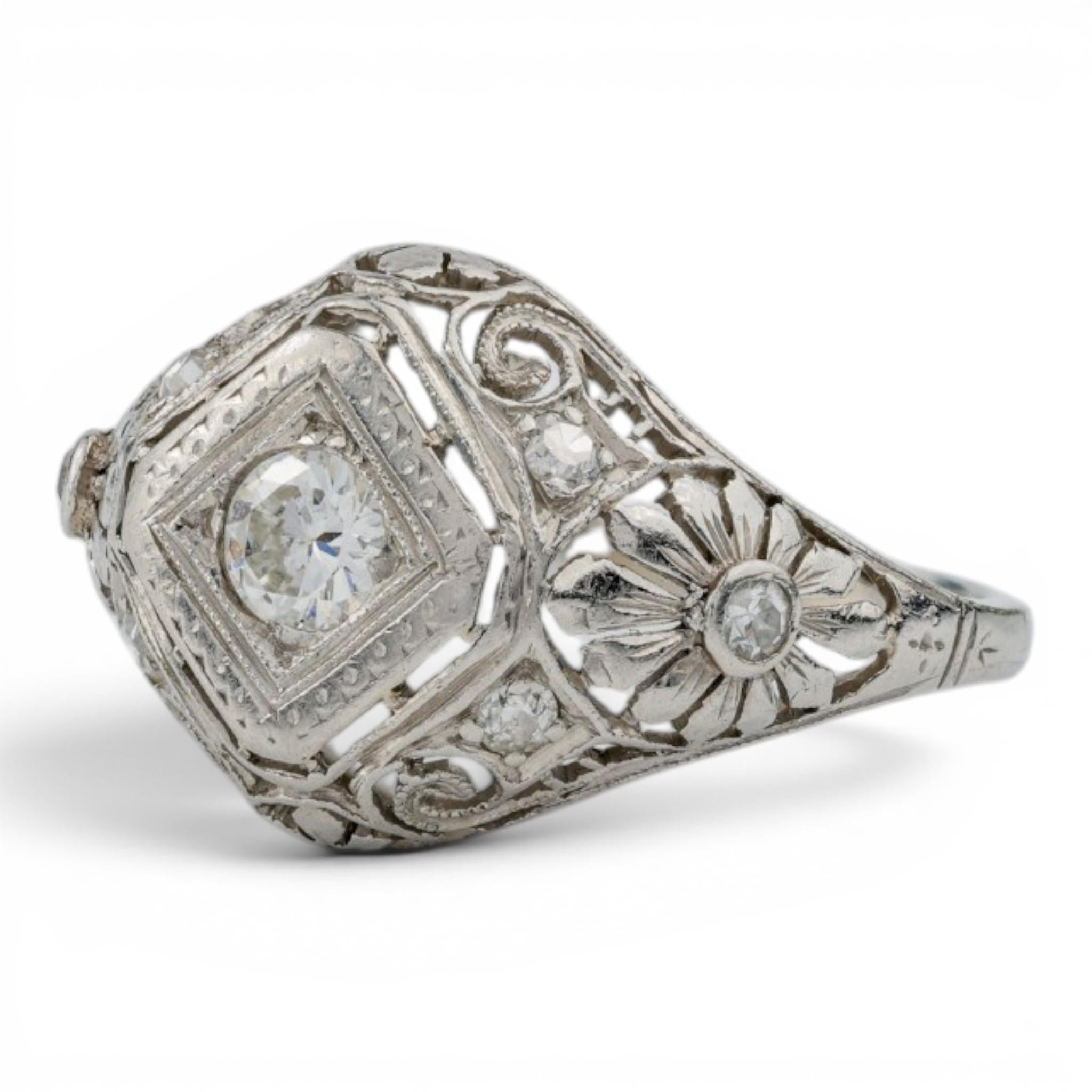 Edwardian Platinum & Diamond Filigree Ring
