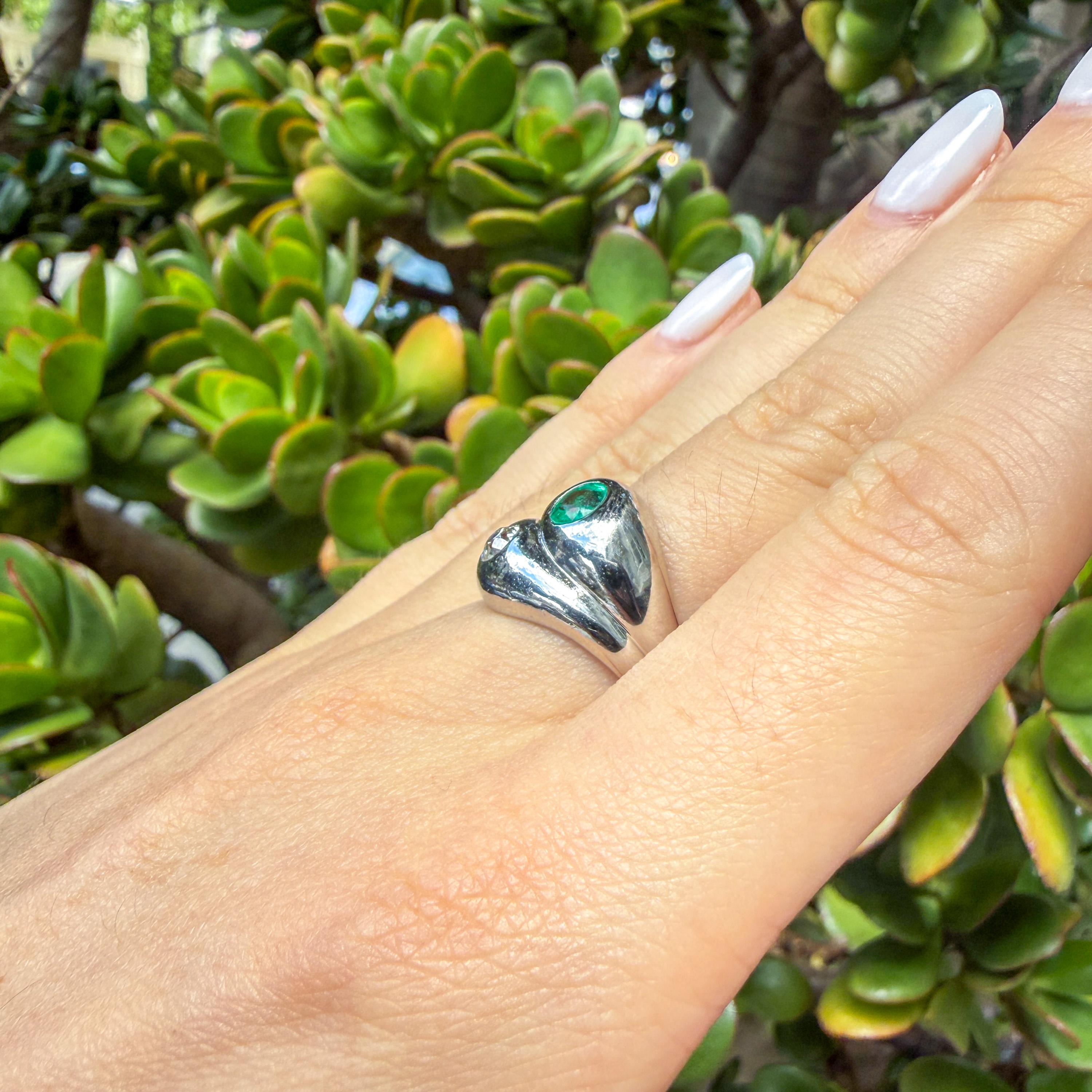 Art Deco Emerald & Diamond Toi et Moi Platinum Ring