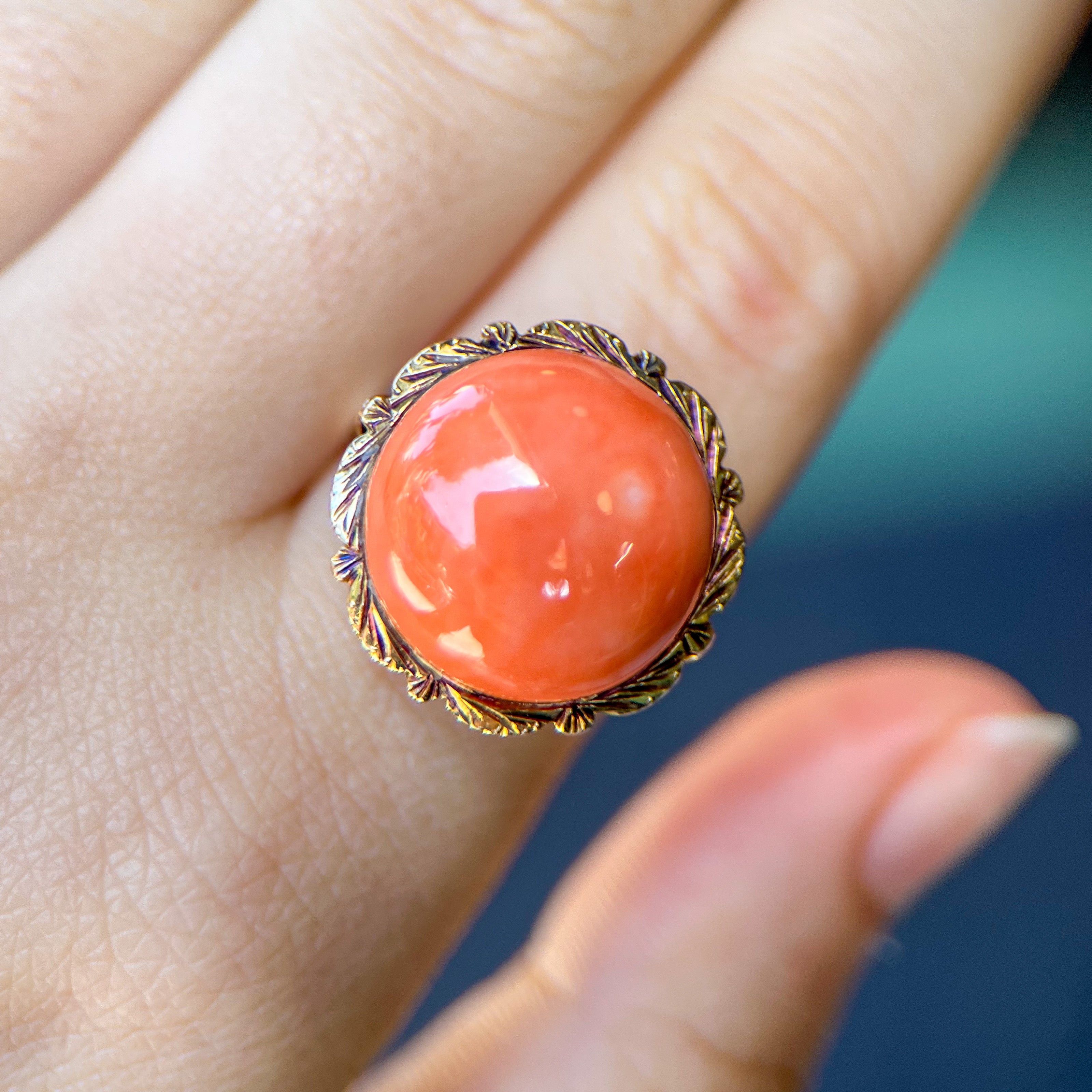 Vintage 14K Engraved Coral Ring