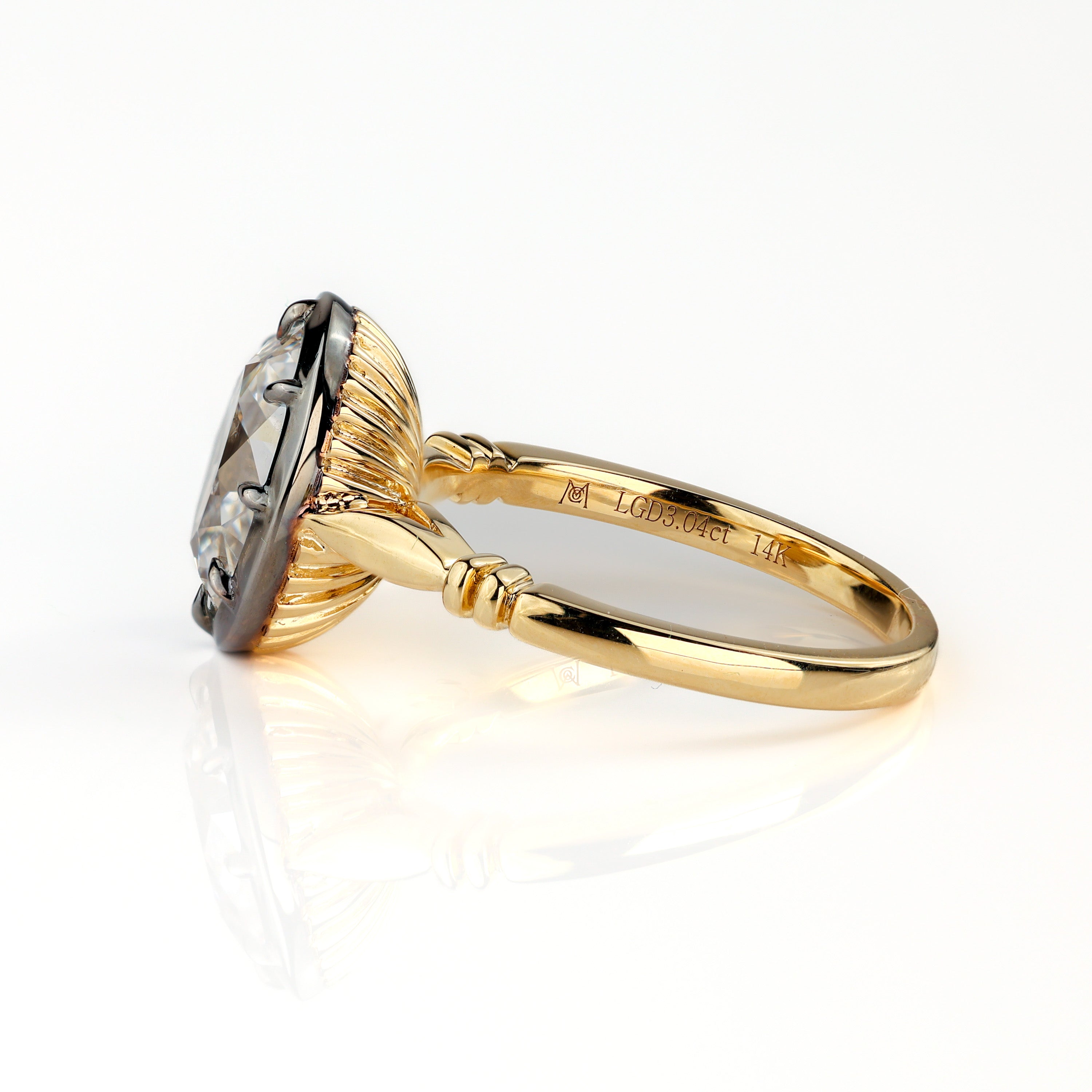 The Caroline - Antique Oval