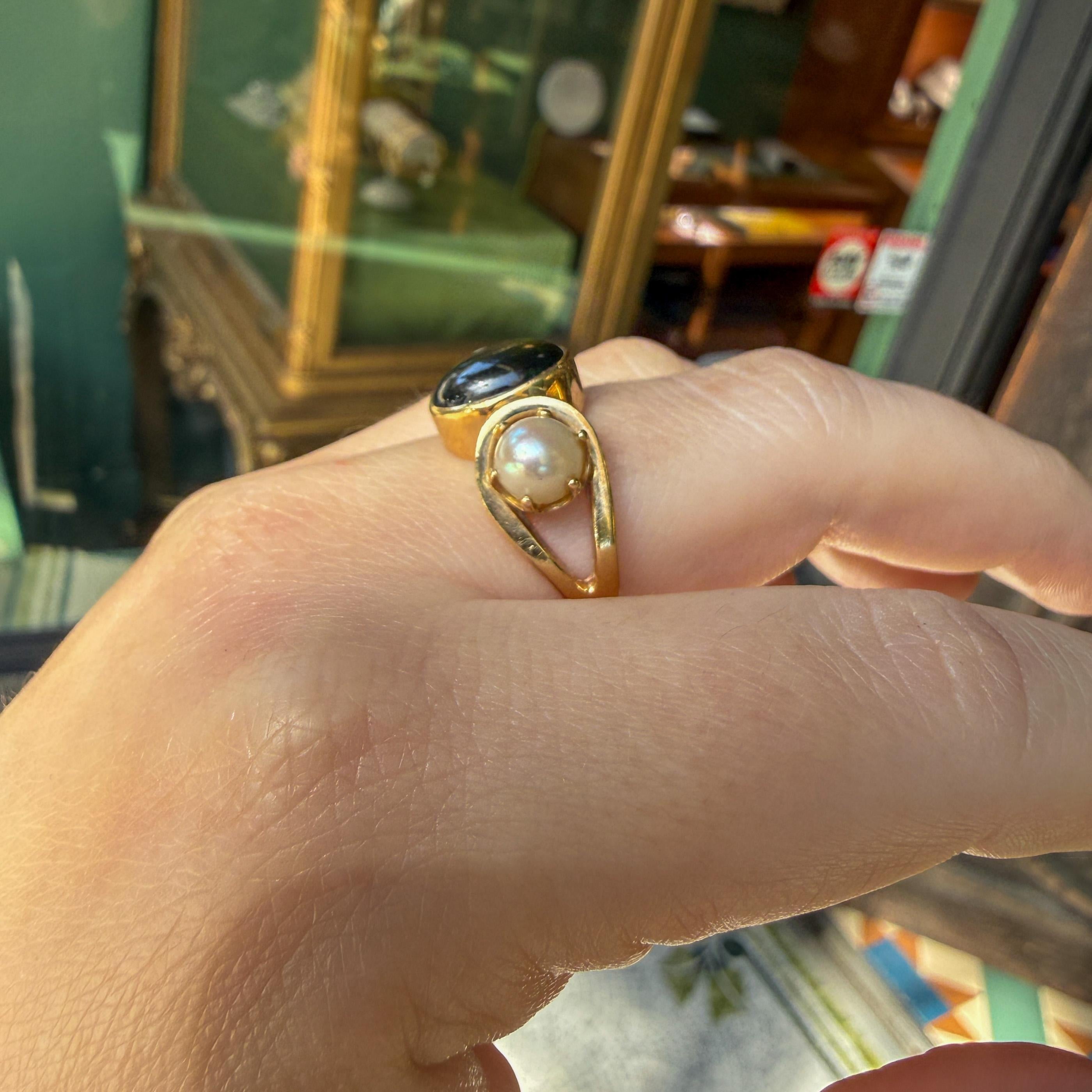 Vintage Green Star Sapphire Ring with Pearls
