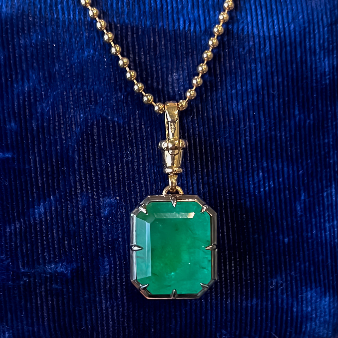 13.1 CT Emerald Collet Button Back Pendant