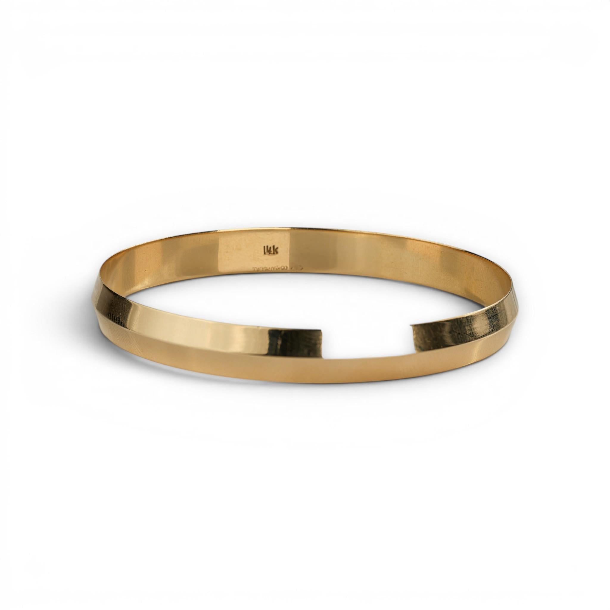 Vintage Tiffany & Co. 14K Yellow Gold Knife Edge Bangle