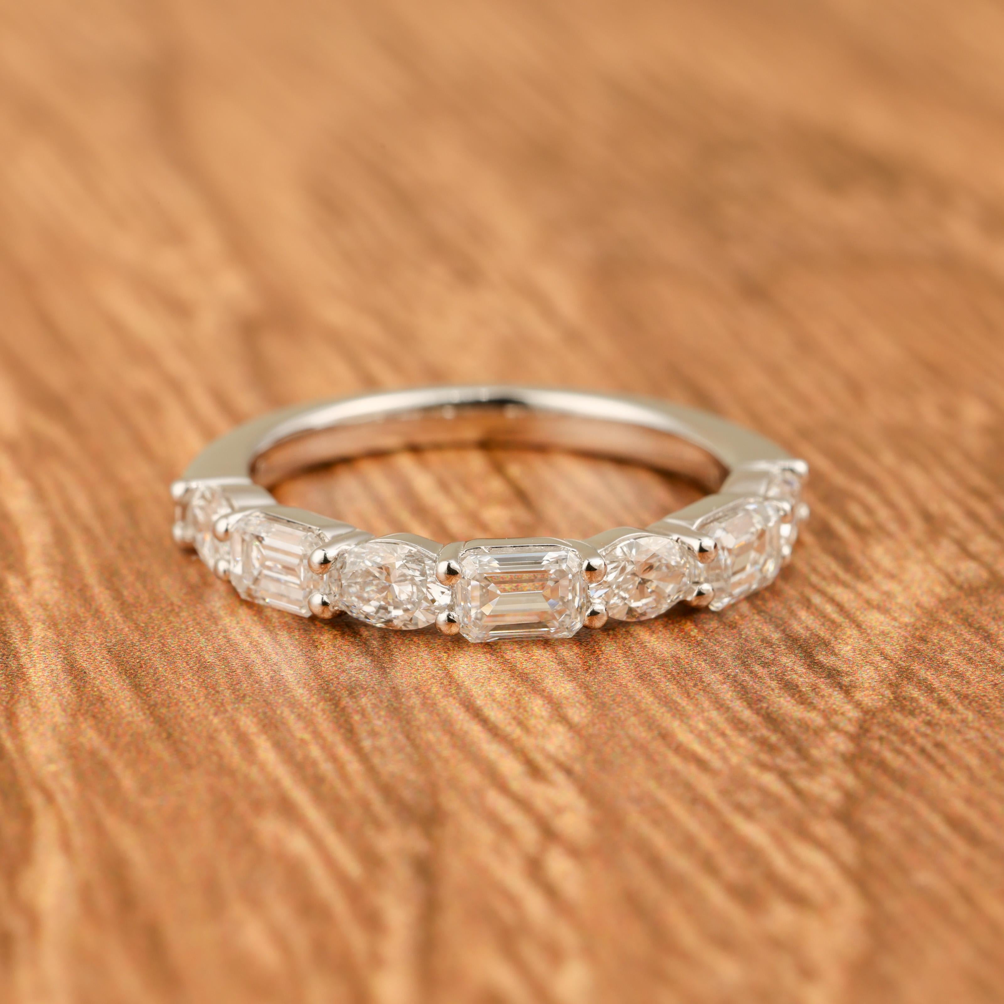 Platinum Band Ring with 1.35ct Emerald-Cut Diamonds VVS2 F