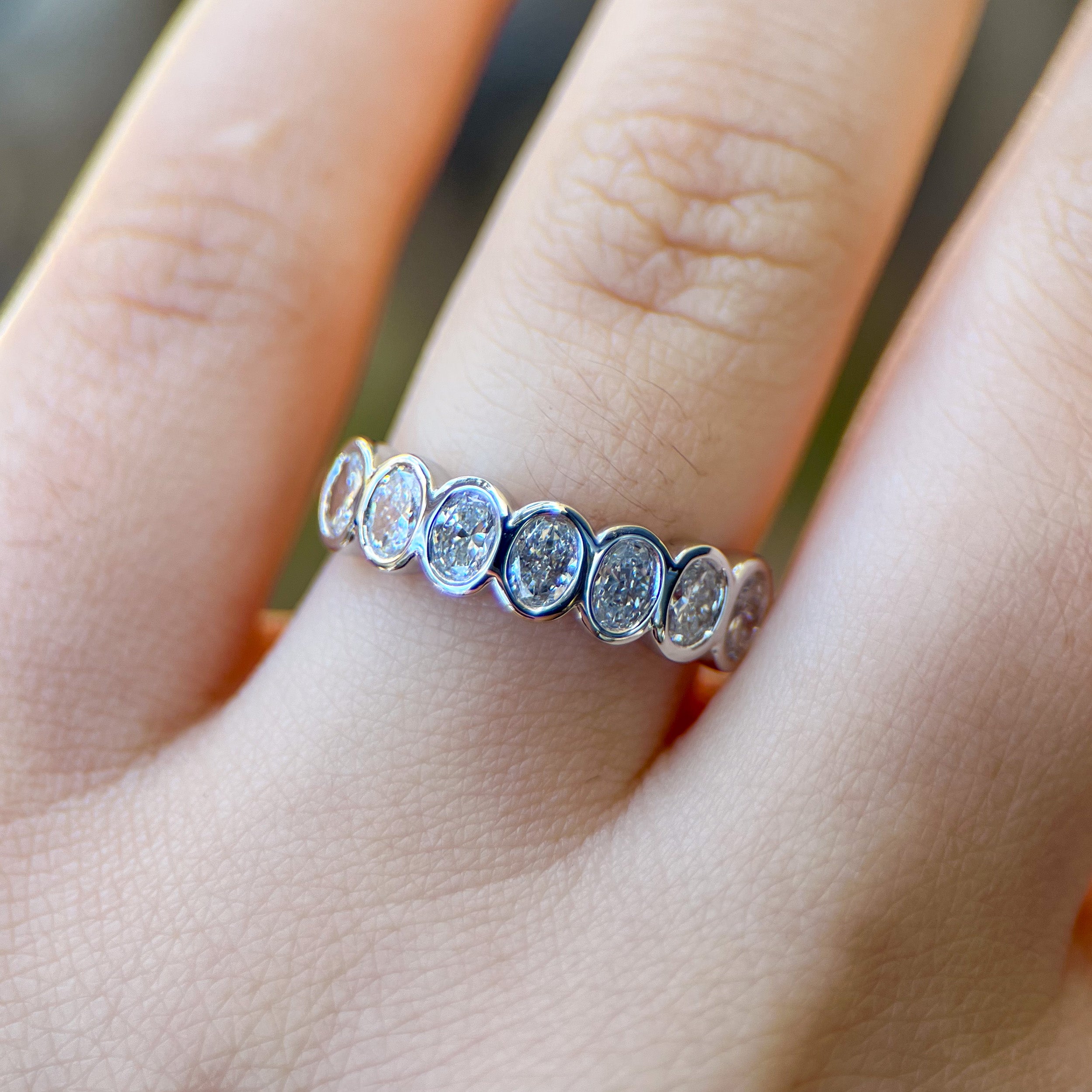 Lab Grown Diamond Oval Bezel Band