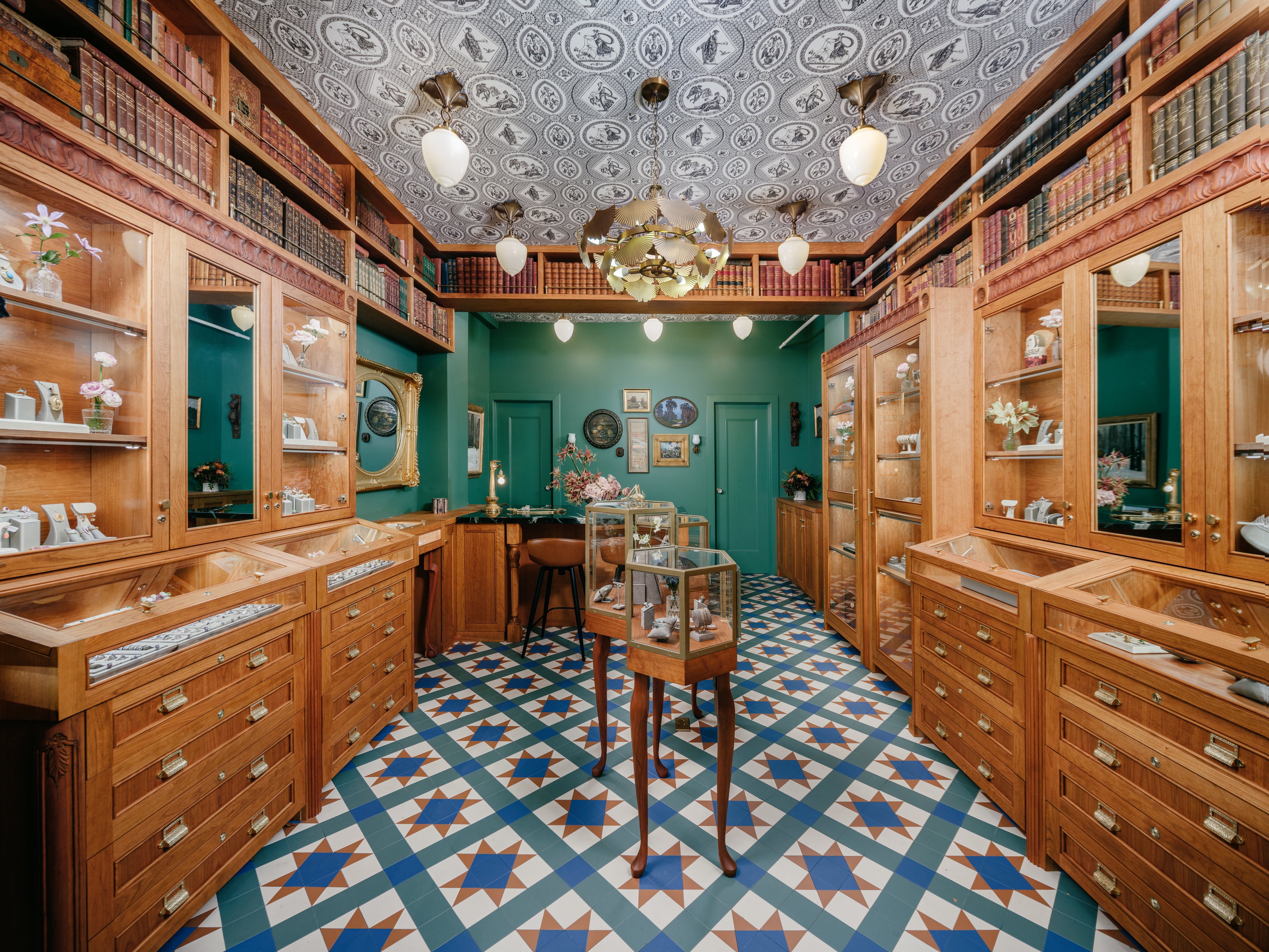 Expertly Curated Vintage Bracelets in San Francisco | Mureta & Co.