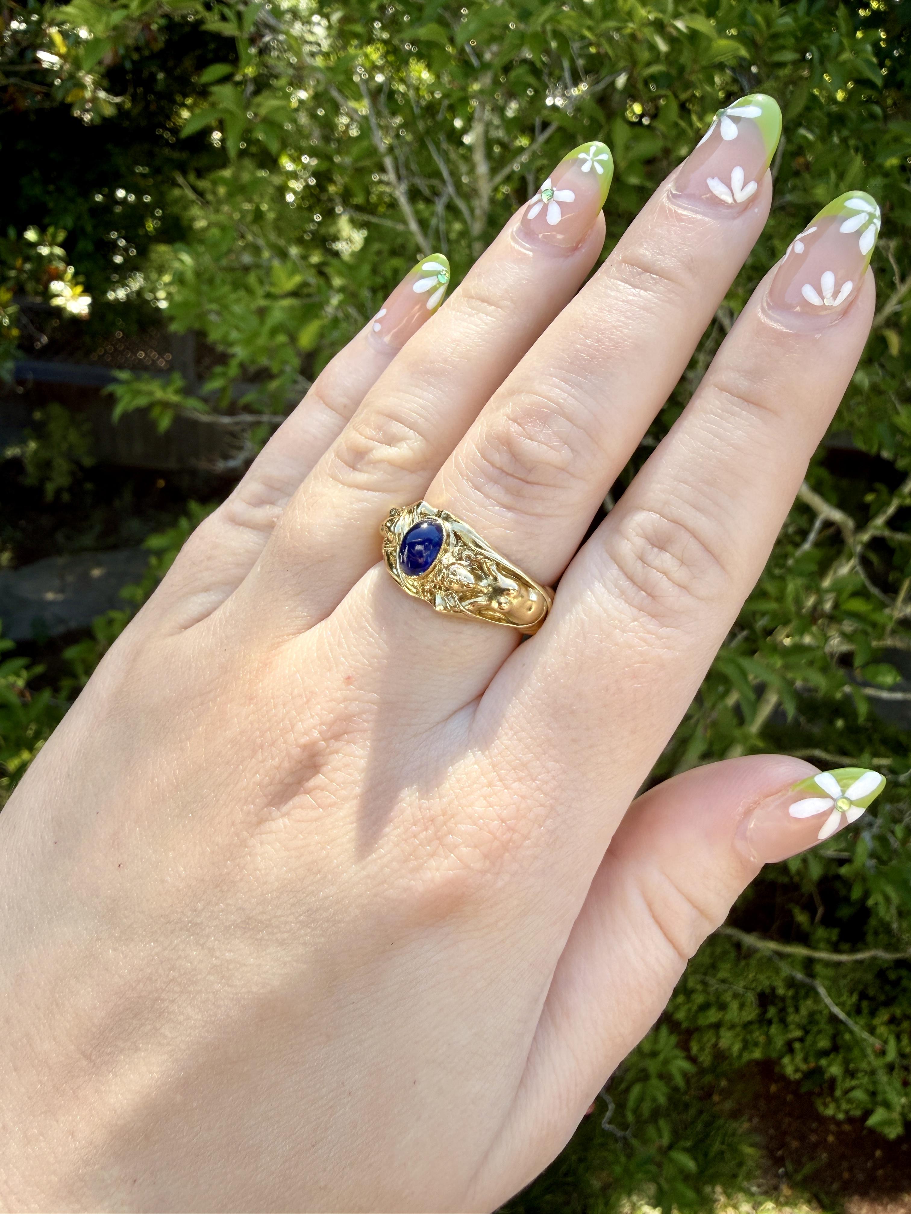 French Art Nouveau Sugarloaf Sapphire Ring