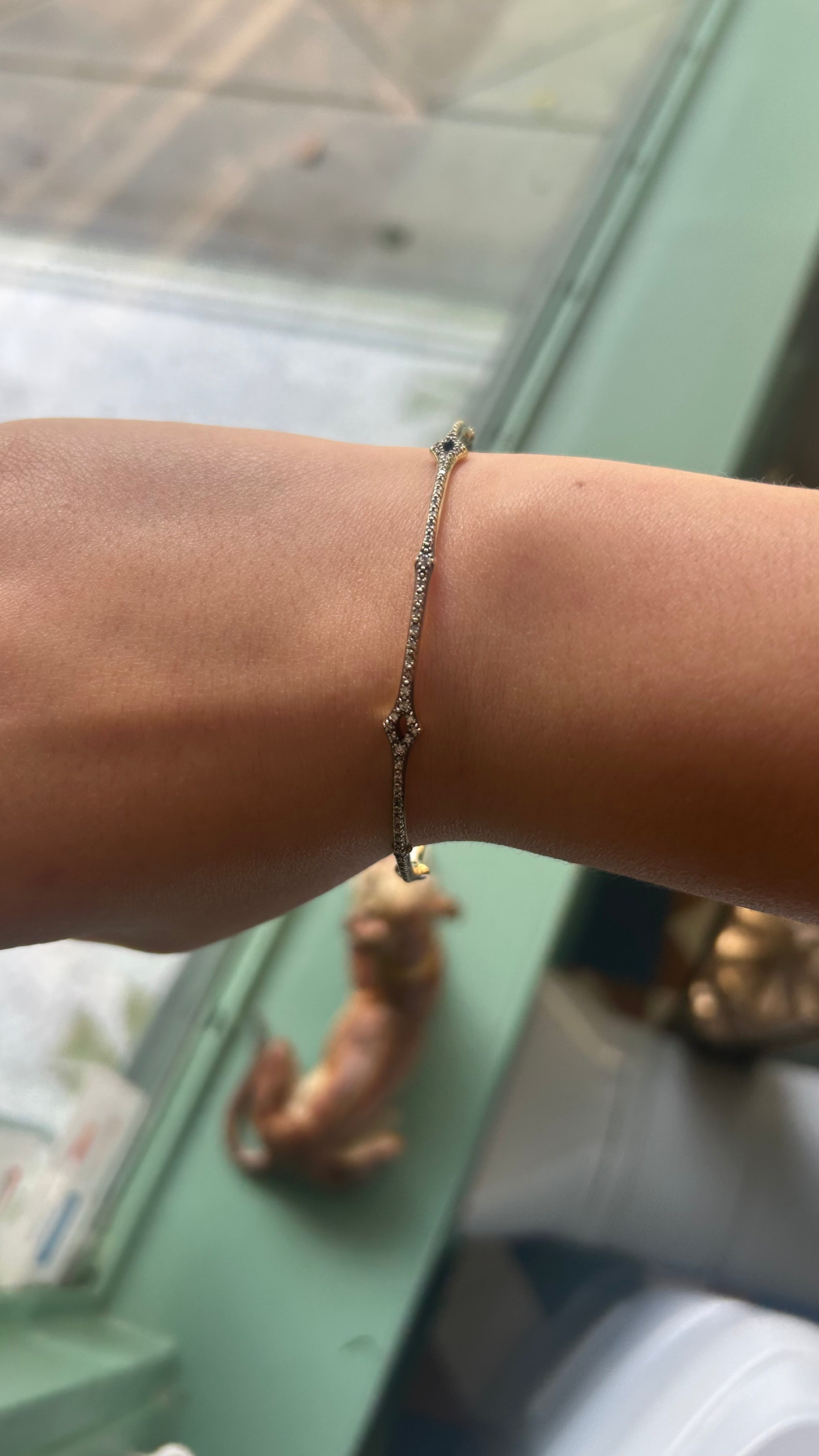 Mizuki 14k Yellow Gold Diamond Bangle Bracelet