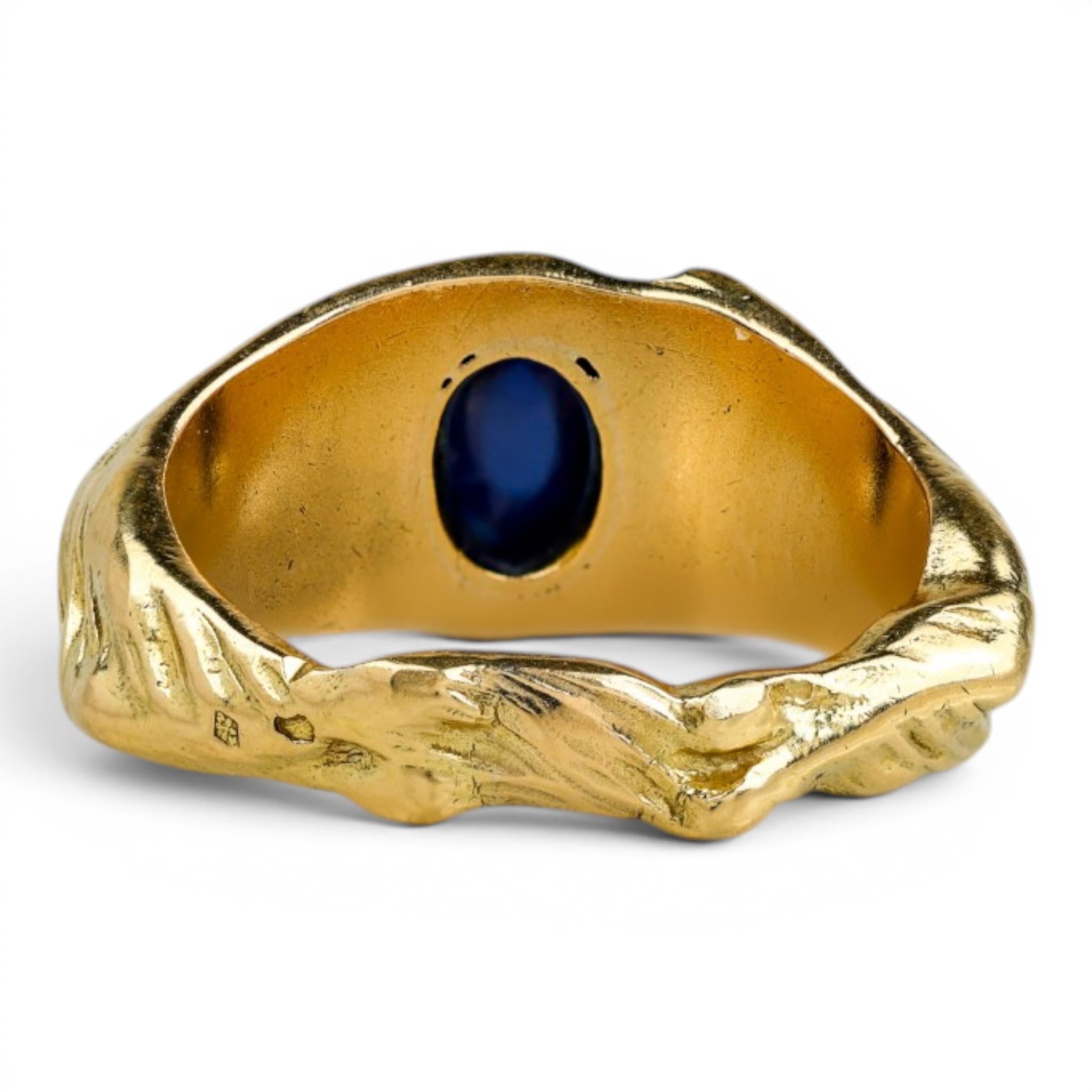 French Art Nouveau Sugarloaf Sapphire Ring