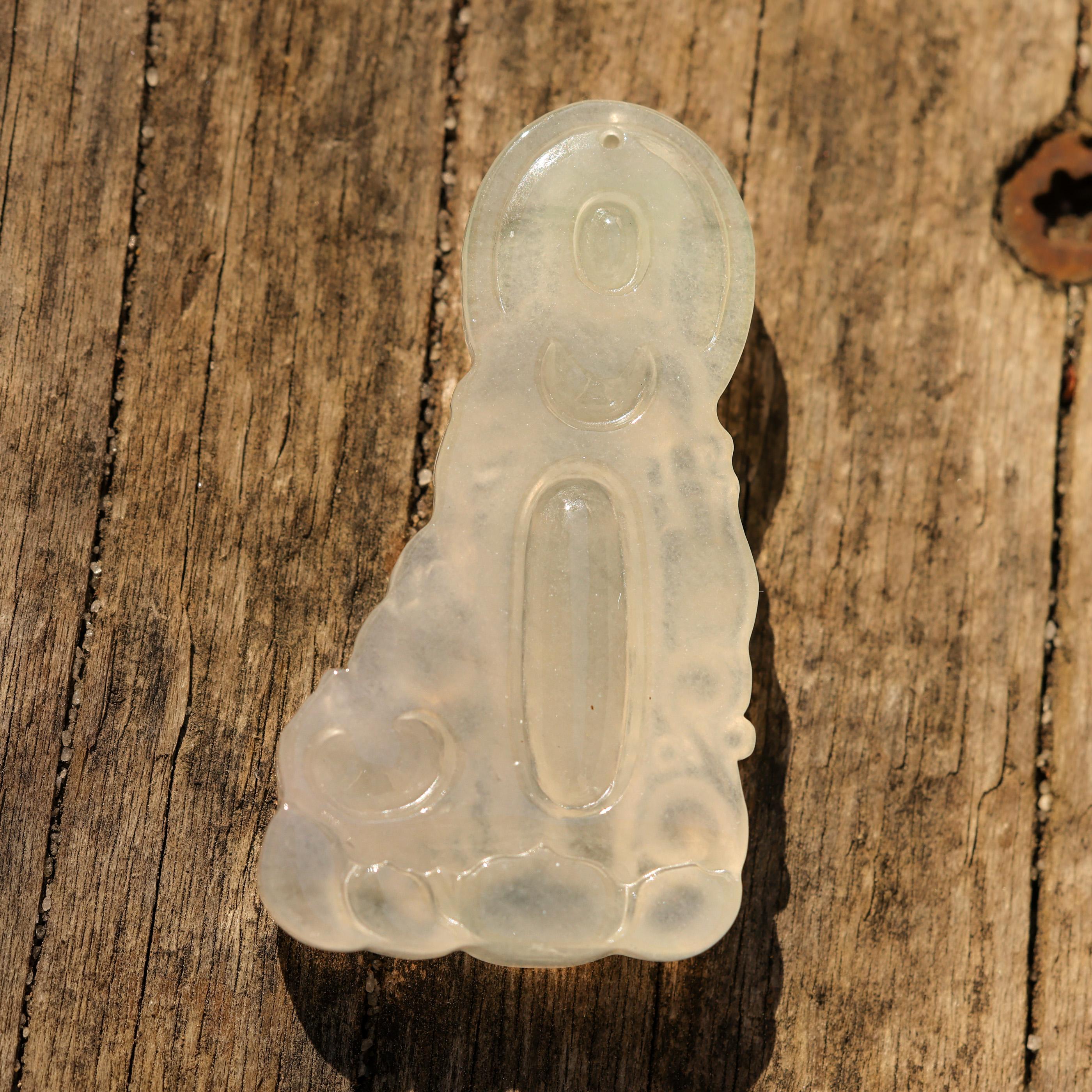 Colorless Jade Quanyin Carving