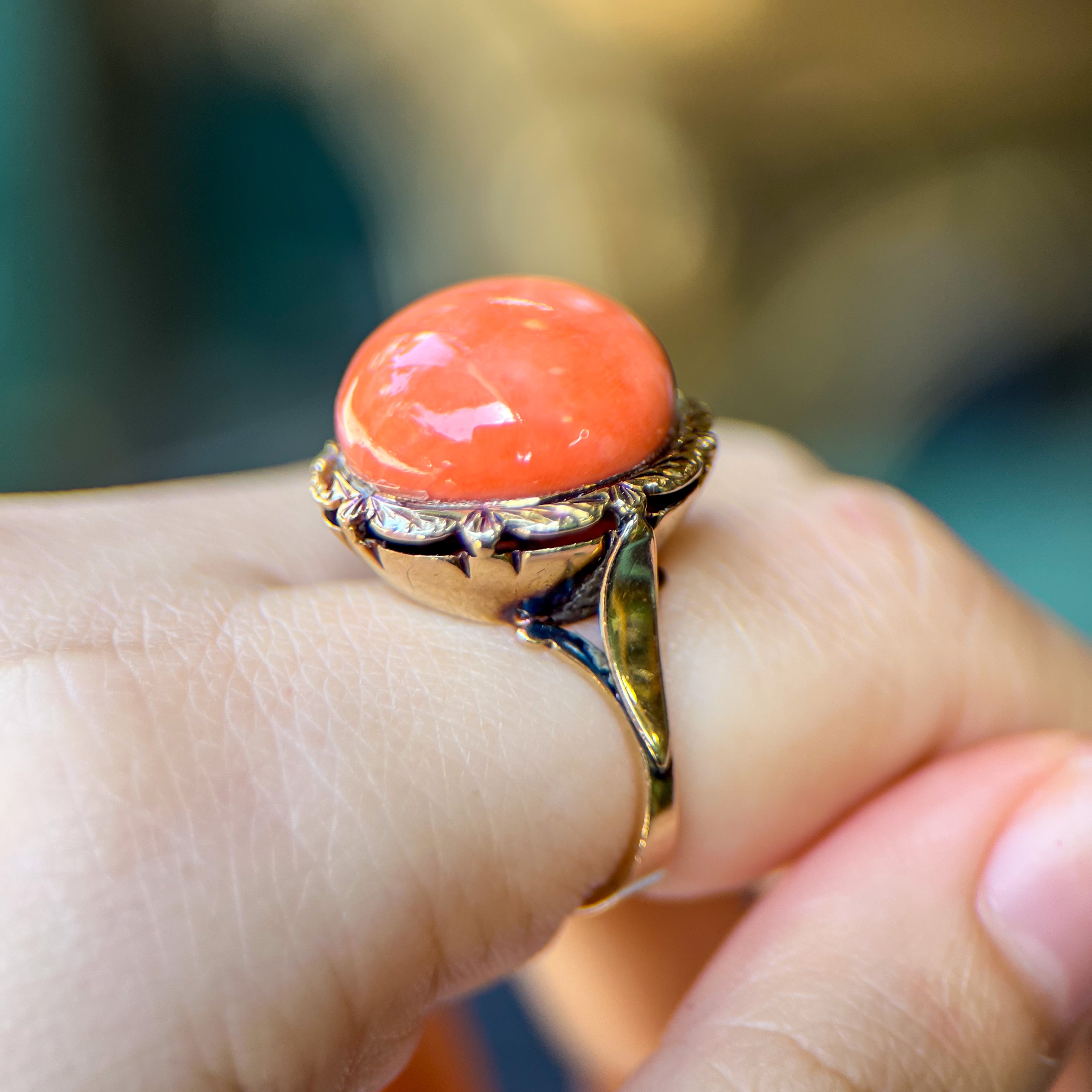 Vintage 14K Engraved Coral Ring