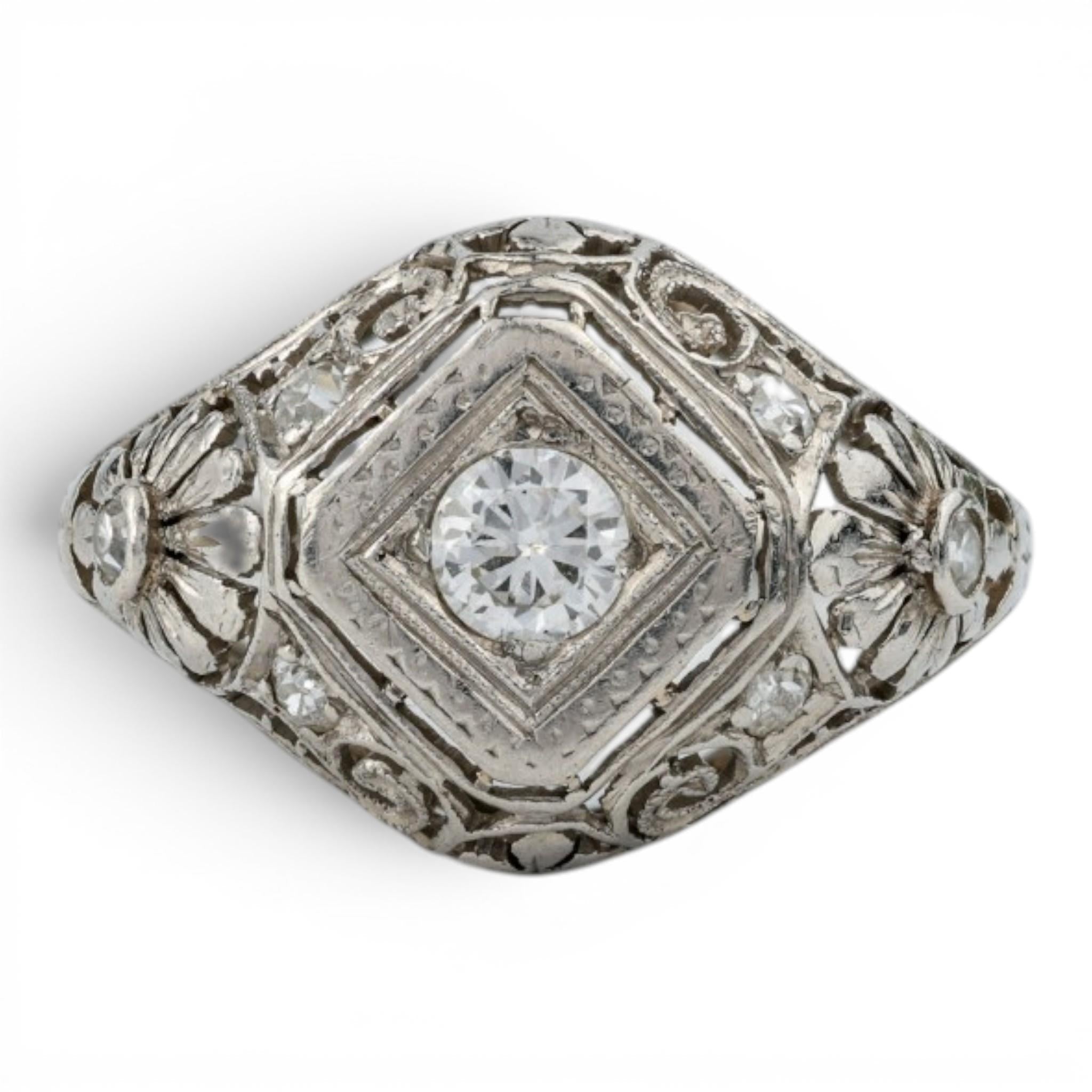 Edwardian Platinum & Diamond Filigree Ring