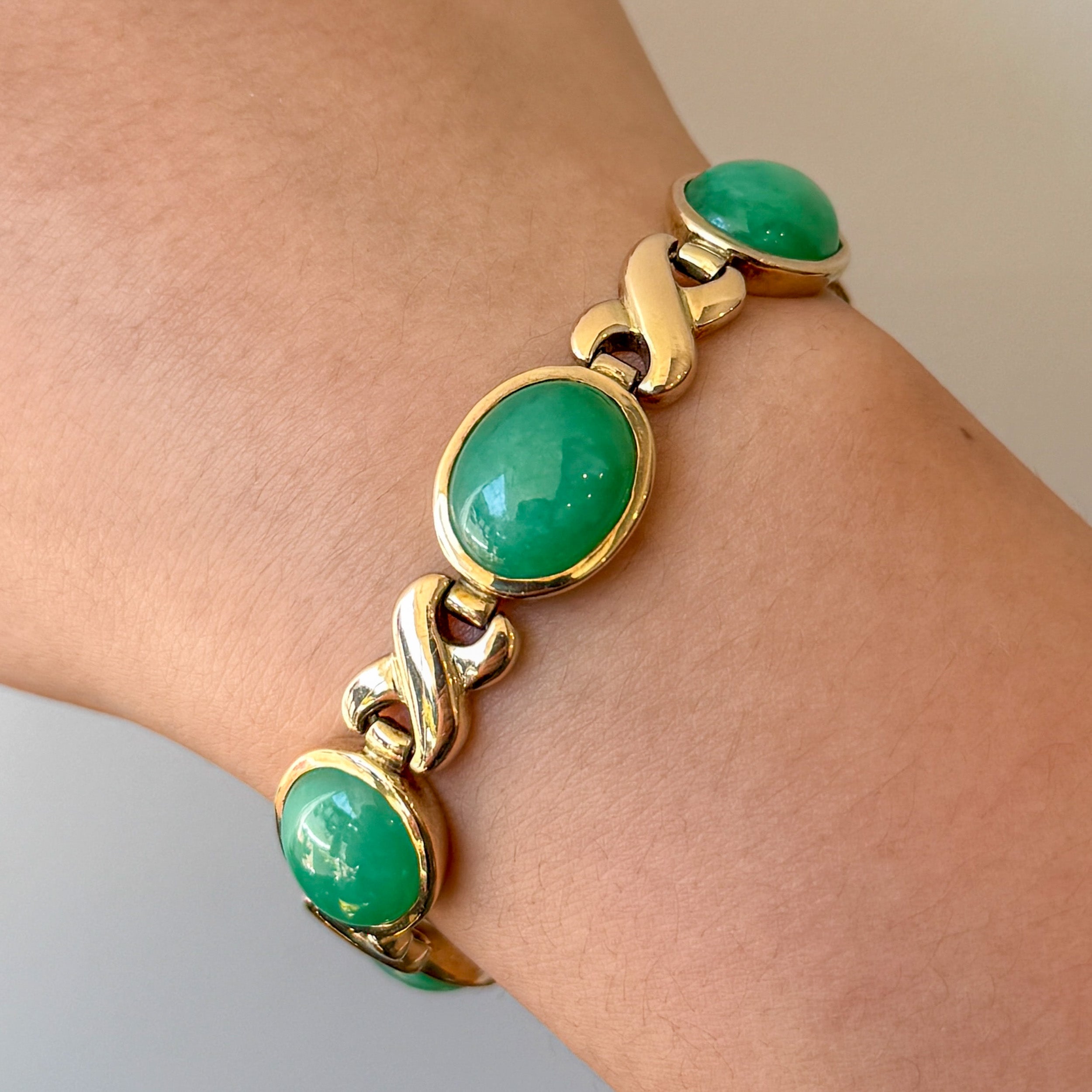 Mid-Century Yellow Gold Jade Link Bracelet