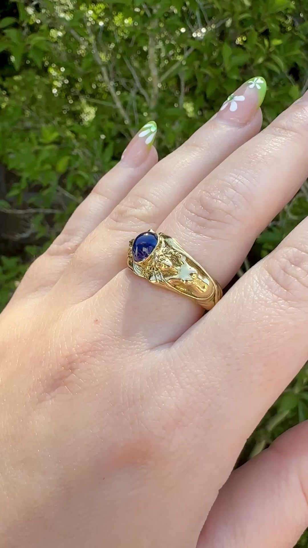 French Art Nouveau Sugarloaf Sapphire Ring