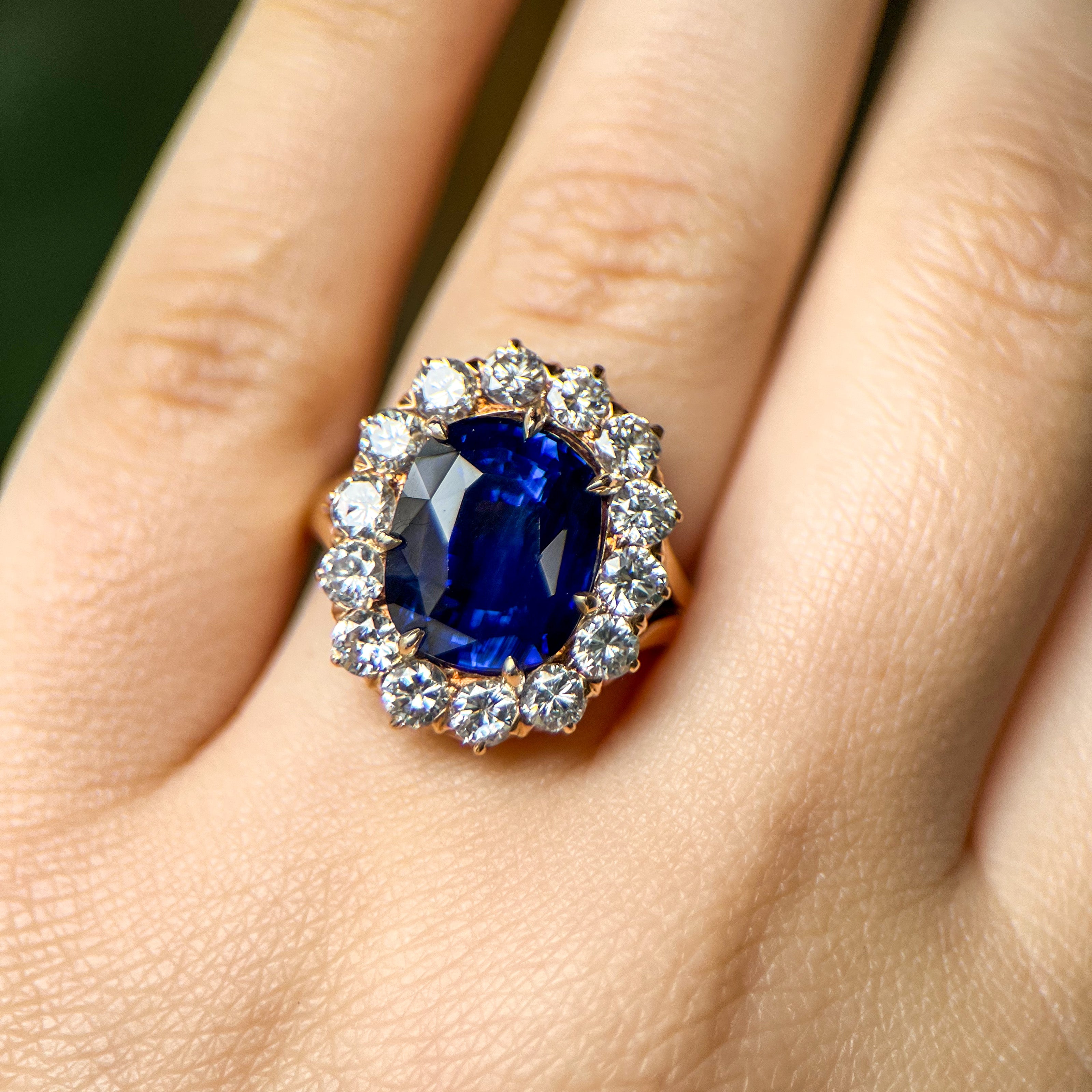 Vintage 8.24 CT Sapphire & Diamond Cluster Halo Yellow Gold Ring